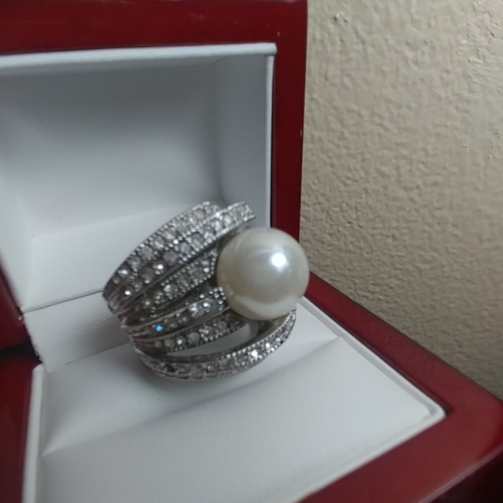 CZ and pearl cocktail ring sz6